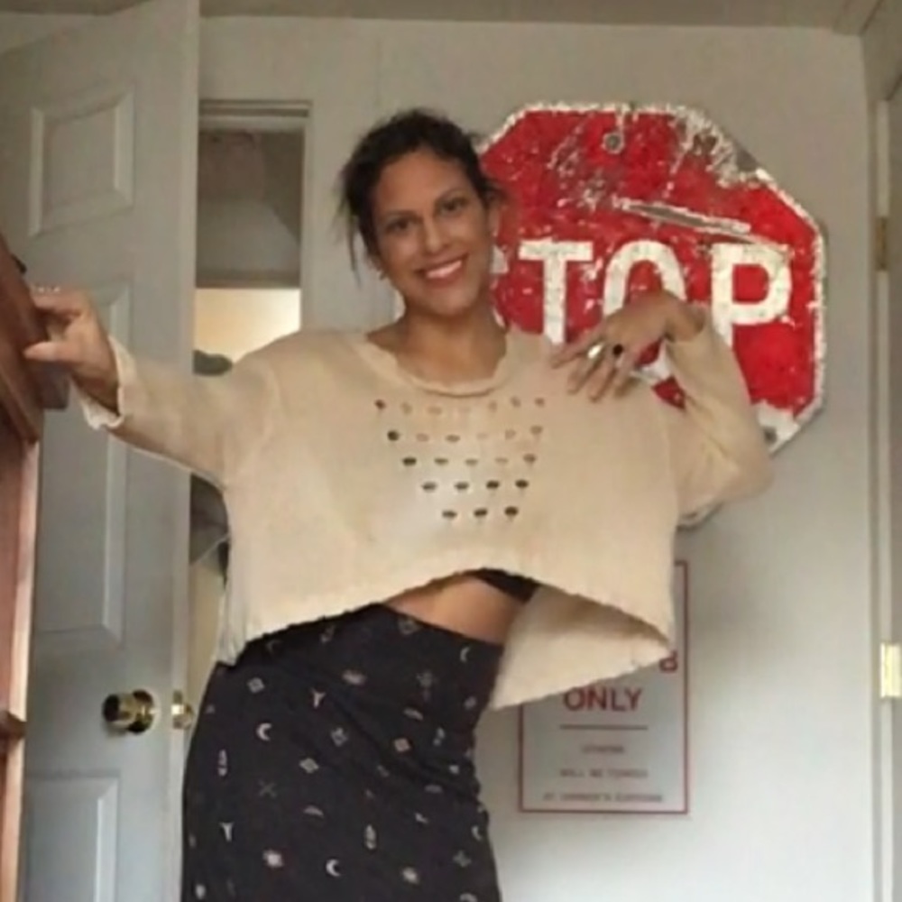 Sweater crop